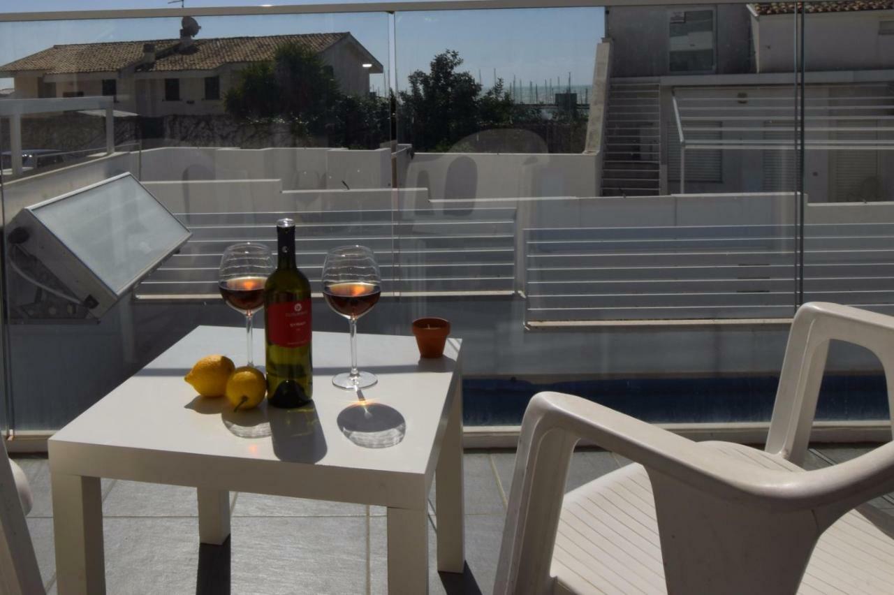 Delposto Marina Di Ragusa Prl Екстериор снимка