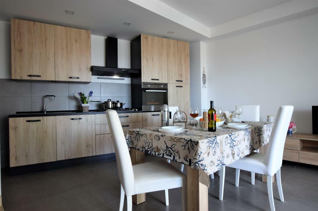 Delposto Marina Di Ragusa Prl Екстериор снимка