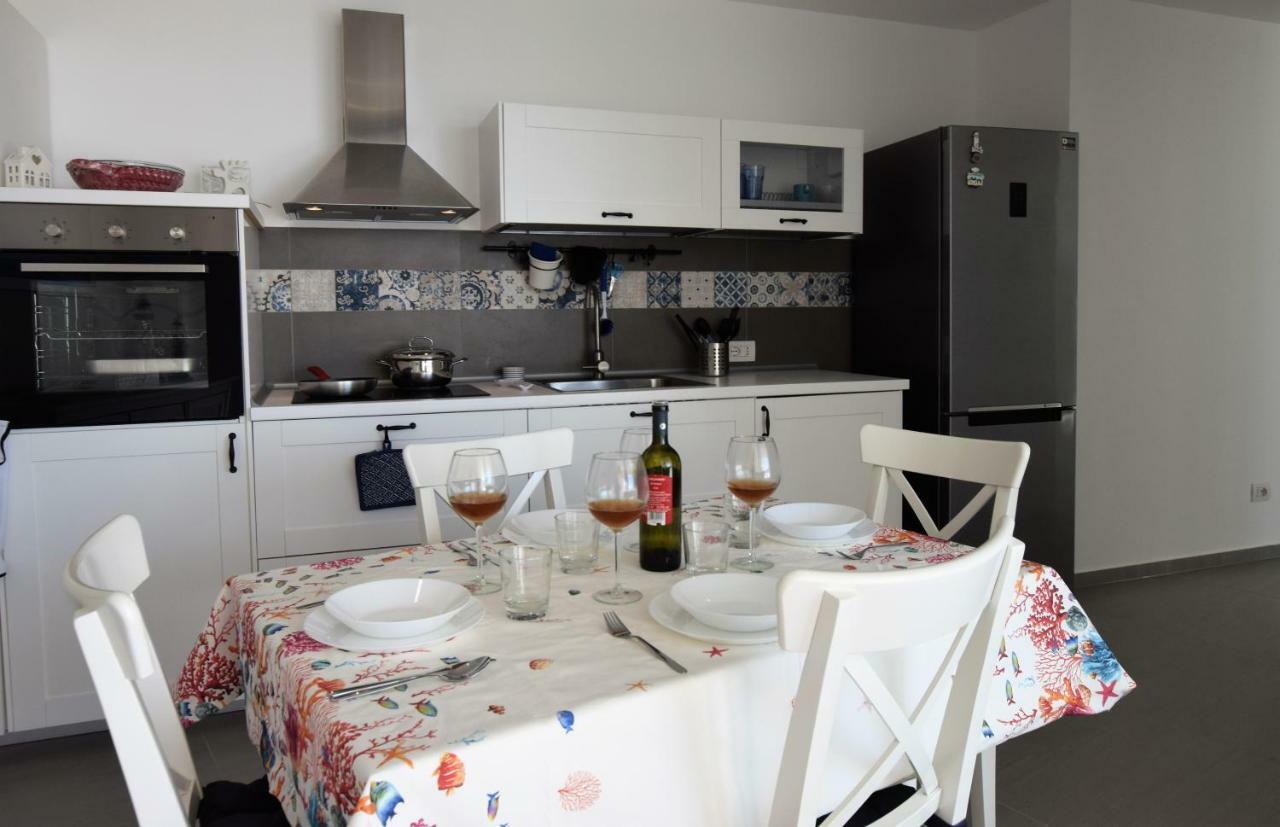 Delposto Marina Di Ragusa Prl Екстериор снимка